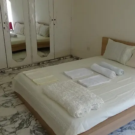 Oxi Square Apartment